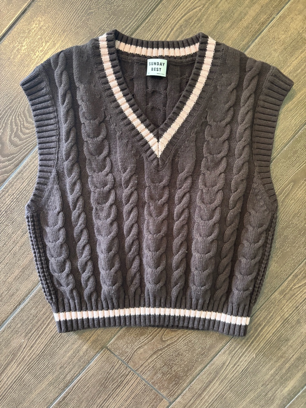 Sunday Best Cable Knit V-Neck Sweater Vest XS